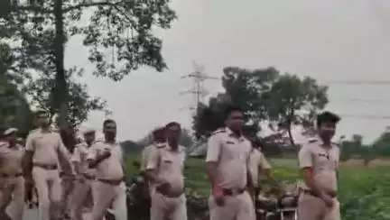 पोठिया: रतनपुर में ईदगाह का वरीय अधिकारियों ने लिया जायजा, पहाड़कट्टा थाना क्षेत्र में किया फ्लैग मार्च