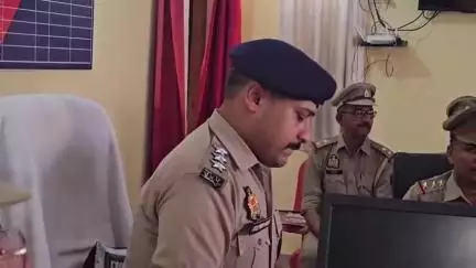 स्वार: ईद उल अजहा से पहले स्वार कोतवाली में क्षेत्राधिकार अतुल कुमार पांडे ने गणमान्य लोगों के साथ की बैठक