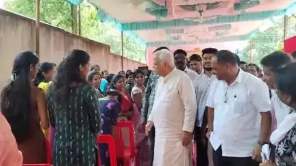 ದಾಂಡೇಲಿ: ಅಂಬೇವಾಡಿಯಲ್ಲಿ ರೂ.5 ಕೋಟಿ ಮೊತ್ತದಲ್ಲಿ ನಿರ್ಮಾಣವಾಗಲಿರುವ ಮೆಟ್ರಿಕ್ ನಂತರದ ಬಾಲಕಿಯರ ವಿದ್ಯಾರ್ಥಿ ನಿಲಯದ ಕಟ್ಟಡ ಕಾಮಗಾರಿಗೆ ಶಂಕುಸ್ಥಾಪನೆ