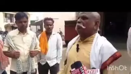 बुढ़नपुर: पूर्व जिला पंचायत सदस्य ने एसडीएम को ग्रामीणों की समस्या को लेकर सौंपा ज्ञापन, कार्रवाई की मांग की