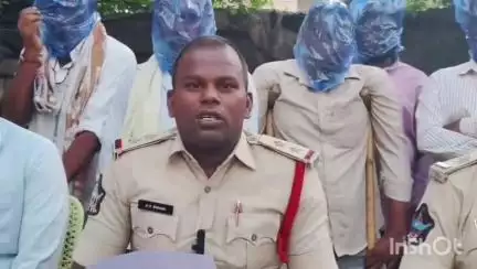 కోడుమూరు: కోడుమూరులో ఆరుగురు మట్కారాయుళ్లు అరెస్ట్ రూ. 2.30 లక్షలు సీజ్