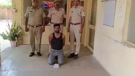 #Balotra: थाना समदड़ी द्वारा ‘‘ऑपरेशन शिकंजा’’ के तहत टाॅप-10 अपराधी देवा गिरफ्तार।

ग्राम देवडा