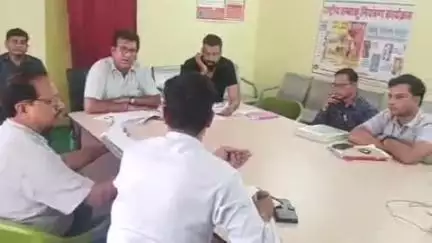 करौली: टीबी मुक्त भारत अभियान की 100 दिवसीय कार्य योजना पर मंडरायल रोड स्थित स्वास्थ्य भवन परिसर में कार्यशाला का आयोजन