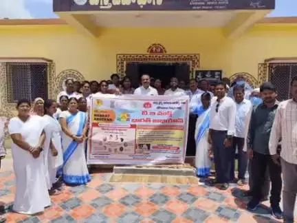 గద్వాల్: పట్టణంలోని ప్రాథమిక ఆరోగ్య కేంద్రంలో టిబి, బీపీ షుగర్ పేషెంట్లకు 30 మందికి గళ్ళ పరీక్ష: జిల్లా DM&HO డా"సిద్ధప్ప