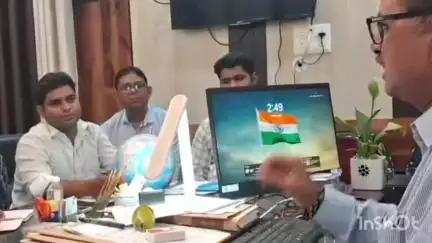 गोरखपुर: एक्टिव इलेवन से बहेगी बदलाव की बयार, स्वास्थ्य विभाग के नवाचार से स्वास्थ्य सेवाएं हो रही हैं सुदृढ़: CMO ने दी जानकारी