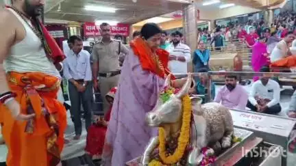उज्जैन शहर: पूर्व कैबिनेट मंत्री सुश्री उषा ठाकुर ने विश्व प्रसिद्ध बाबा महाकाल मंदिर में किए दर्शन