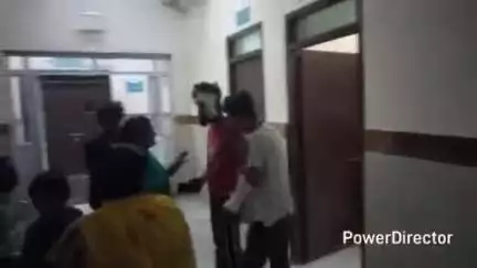 कटिहार: मनिहारी में बाइक सवार अनियंत्रित होकर गिरा, हुआ जख्मी, अस्पताल में भर्ती, परिजन चिंतित