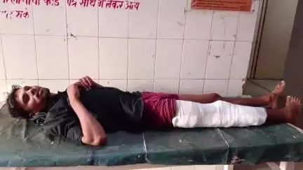 तालबेहट: तालबेहट बस स्टैंड के पास तेज रफ्तार बाइक सवार अनियंत्रित होकर गिरा, गंभीर रूप से घायल, पैर फैक्चर, जिला मेडिकल रेफर