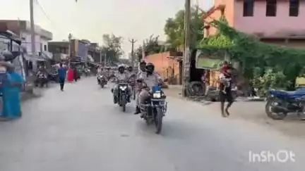 कुर्था: कुर्था पुलिस ने SDPO के नेतृत्व में बकरीद पर्व को शांतिपूर्ण संपन्न कराने के लिए किया फ्लैग मार्च
