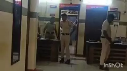 കോഴഞ്ചേരി: വാഴമുട്ടം ജംഗ്ഷനിൽ കുരിശടിയുടെ ഗ്ലാസ് തകർത്ത് മോഷണ ശ്രമം നടത്തിയ പ്രതിയെ പോലിസ് അറസ്റ്റ് ചെയ്തു