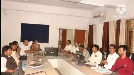 बांधवगढ़: उप जिला निर्वाचन अधिकारी की अध्यक्षता में कलेक्ट्रेट सभागार में स्टैडिंग कमेटी की बैठक हुई आयोजित