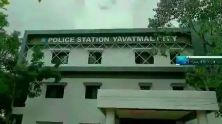 यवतमाळ: शहरातील सम्यक क्रांती चौकात चाकू घेऊन फिरणाऱ्या युवकास शहर पोलिसांनी घेतले ताब्यात