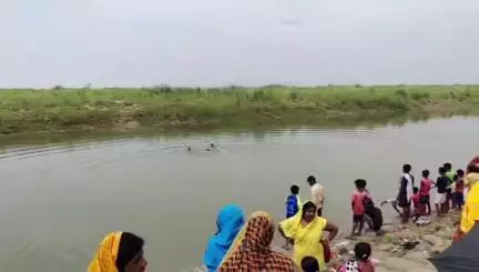 बख्तियारपुर: रवाइच ठाकुरबाड़ी के सामने गंगा नदी में स्नान करते समय 18 वर्षीय युवक डूबा
