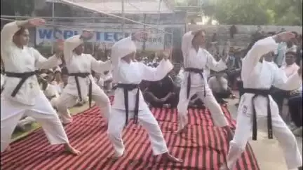 जांजगीर: जांजगीर में 30 दिवसीय ग्रीष्मकालीन खेल प्रशिक्षण शिविर का समापन, प्रतिभावान खिलाड़ियों और प्रशिक्षकों को किया गया सम्मानित