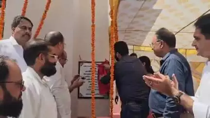 हनुमानगढ़: निर्जला एकादशी पर डब्बरवाला खुंजा विद्यालय को 500 लीटर आधुनिक 'जल घर' का तोहफा, खेल मैदान की चारदीवारी का शिलान्यास