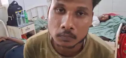 Chatra Nagar Nigam avaidh vasuli maarpeet shikaran 110000 ke loot