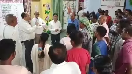 आदित्यपुर गम्हरिया: RD रबर Rec Ref. मामले में मजदूर और कंपनी प्रबंधन के बीच गम्हरिया प्रखंड कार्यालय में श्रम अधीक्षक के साथ हुई वार्ता