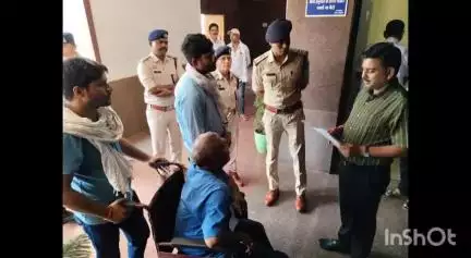 बेमेतरा: बेमेतरा में SSP रामकृष्ण साहू ने आम जनता की शिकायतें सुनीं, त्वरित निराकरण का दिया आश्वासन