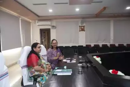 सिमडेगा: उपायुक्त की अध्यक्षता में आपूर्ति विभाग के कार्यों की समीक्षा समाहरणालय में हुई