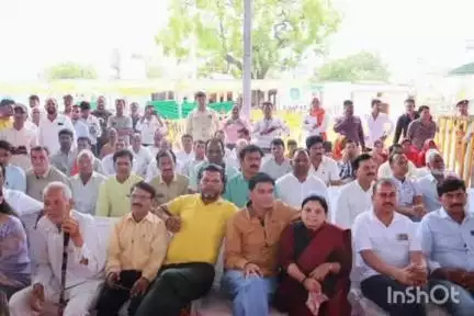 माकड़ोन: मुख्यमंत्री मोहन यादव उज्जैन सांसद के साथ बावड़ी उत्सव एवं 'बूँद सहेजे बावड़ी' पुस्तक विमोचन में शामिल