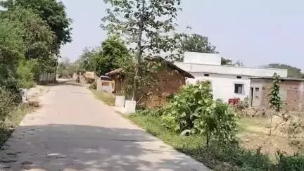 मोहाडी: मोहगाव येथे हातभट्टीच्या दारू अड्ड्यावर करडी पोलिसांची धाड, ६ हजार रुपयांचा मुद्देमात जप्त