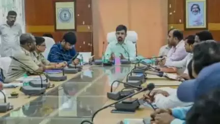 देवघर: देवघर में ईद-उल-जुहा (बकरीद) पर्व को लेकर शांति समिति की बैठक आयोजित