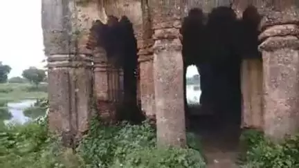 कोटा: रतनपुर के बीसदुवरिया मंदिर के जीर्णोद्धार को लेकर भारतीय पुरातत्व सर्वेक्षण कार्यालय रायपुर को सौंपा गया ज्ञापन