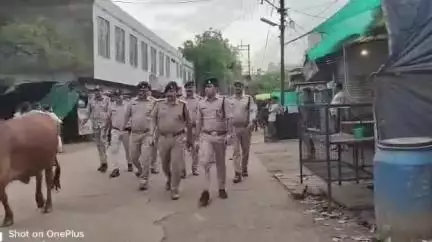शिवपुरी नगर: ईद के त्यौहार पर शांति बनाए रखने के लिए शिवपुरी पुलिस ने शहर में निकाला फ्लैग मार्च