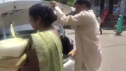 मानवता परिवार के सदस्य ने अपनी शादी की सालगिरह में बुजुर्ग लोगों को राशन वितरण किया 💯👍 #द_इमर्जिंग_इंडिया_फाउंडेशन #manavta_family #facebookviral