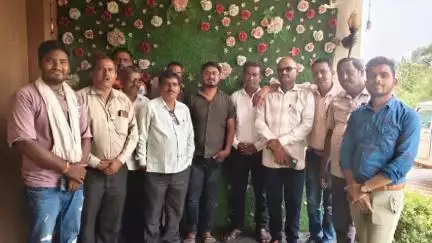 गुण्डरदेही: गुण्डरदेही अर्जुन्दा प्रेस क्लब की बैठक संपन्न, सर्वसम्मति से यूकेश चंद्राकर चुने गए नए अध्यक्ष
