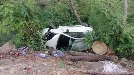 పెనుగంచిప్రోలు నవాబుపేట క్రాస్ రోడ్డు వద్ద ఘోర రోడ్డు ప్రమాదం ఓ వ్యక్తి మృతి.