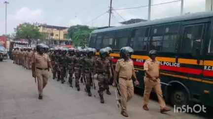 पालघर: तलासरी येथे पोलिसांनी काढला रूट मार्च