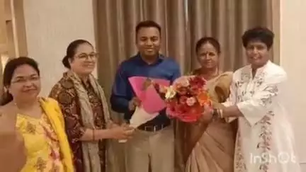 बैतूल नगर: एसपी निश्चल एन झारिया को मिली पदोन्नति, एसएसपी बनने पर सहकर्मियों ने पुलिस अधीक्षक कार्यालय में केक काटकर दी बधाई