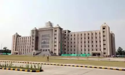गोरखपुर: सीएम योगी ने निर्माणाधीन आयुष विश्वविद्यालय का निरीक्षण किया, दी हिदायत- 22 जून तक सभी कार्य पूरे करें