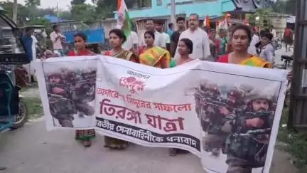 বালুরঘাট: চিঙ্গিশপুরে ‘অপারেশন সিঁদুর’ সাফল্যে সেনার তিরঙ্গা যাত্রায় বিধায়ক লাহিড়ী