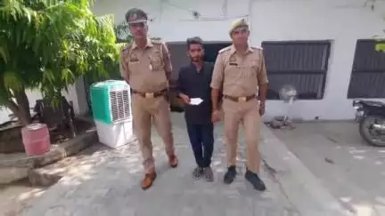 एटा: PS नगर क्षेत्रांतर्गत 2 दिन पूर्व हुई चोरी की घटना में अभियुक्त को रेलवे अंडरपास से 4000 रुपए सहित किया गिरफ्तार