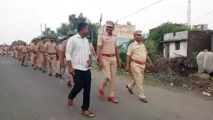 औंढा नागनाथ: बकरी ईदच्या पार्श्वभूमीवर शहरातून पोलिसांचा रूट मार्च, सर्वत्र राहणार कडक बंदोबस्त पोनि राहिरे यांची माहिती