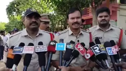 పిఠాపురం: గోవధ చేస్తే కఠిన చర్యలు పిఠాపురం సర్కిల్ ఇన్స్పెక్టర్ శ్రీనివాస్.