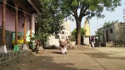 हिंगोली: जागर गोंधळ या लोककलावंतावर उपासमारीची वेळ आर्थिक मदतीची सरकारकडे मागणी #jansamasya