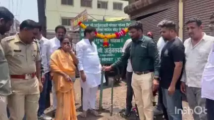 जालना: शनि मंदिर ते अमृतेश्वर महादेव मंदिरापर्यंत आमदार अर्जुन खोतकर यांच्या हस्ते रस्त्याचे उद्घाटन