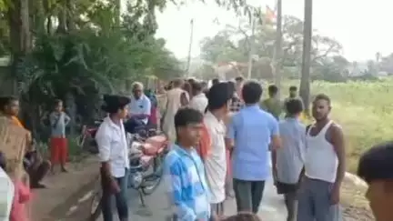 सकरा: सकरा थाना क्षेत्र में रेलवे लाइन फाटक संख्या 84 पर मिला महिला का शव, इलाके में फैली सनसनी