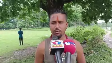 ঢেকিয়াজুলি ভাগ: একাংশ মুছলমান যুৱকে পৰিচয় লুকুৱাই প্ৰেমৰ ছলনাৰে পলুৱাই নিয়ে হিন্দু মহিলাক,ঢেকীয়াজুলিত এই অভিযোগ সনাতনী বীৰ হিন্দু সেনাৰ