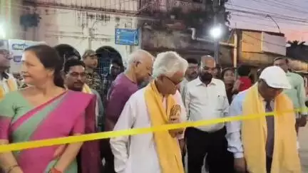 ইংরেজবাজার: মহিলা থানার পাশে আম মেলার উদ্বোধন, উপস্থিত জেলা শাসক