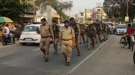 सफीपुर: ईद-उल-अजहा के मद्देनज़र मिश्रित आबादी वाले क्षेत्रों में पुलिस का फ्लैग मार्च, शांति व सौहार्द की अपील