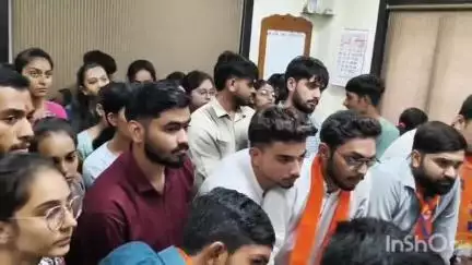 રાજકોટ પૂર્વ: સૌરાષ્ટ્ર યુનિ. માં વિદ્યાર્થીઓ - ABVP નો હલ્લાબોલ