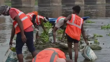 जौनपुर: जौनपुर में बरसात से पहले सफाई का विशेष अभियान, घाटों और नालों की चमक लौटी