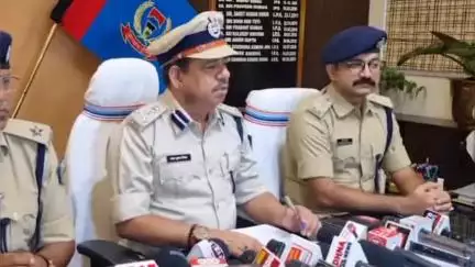 कांके: रांची के नामकुम में पुल बनाने वाले संवेदक से लेवी मांगने के 2 आरोपी गिरफ्तार