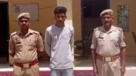 महोबा: कैमाहा बॉर्डर से अपहरण के वांछित अभियुक्त अशगर खान को श्रीनगर पुलिस ने किया गिरफ्तार