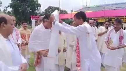 উত্তৰ লক্ষীমপুৰ: পূৱ ফুলবাৰীত দুদিনীয়াকৈ অনুষ্ঠিত হয় শ্ৰী শ্ৰী বদলা পদ্ম আতা ৪৭৯ সংখ্যক  আবিৰ্ভাৱ মহোৎসৱ