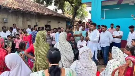 বাঘমুণ্ডী: গোবিন্দপুর গ্ৰামে স্থানীয় মানুষদের সমস্যার কথা শুনলেন বাঘমুন্ডির তৃণমূল বিধায়ক সুশান্ত মাহাত